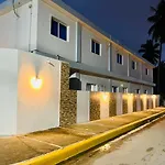 Noe Hotel ,1 Bedroom # 5 Near To The Beach